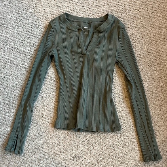 Anthropologie Tops - Maeve by Anthropologie long sleeve shirt